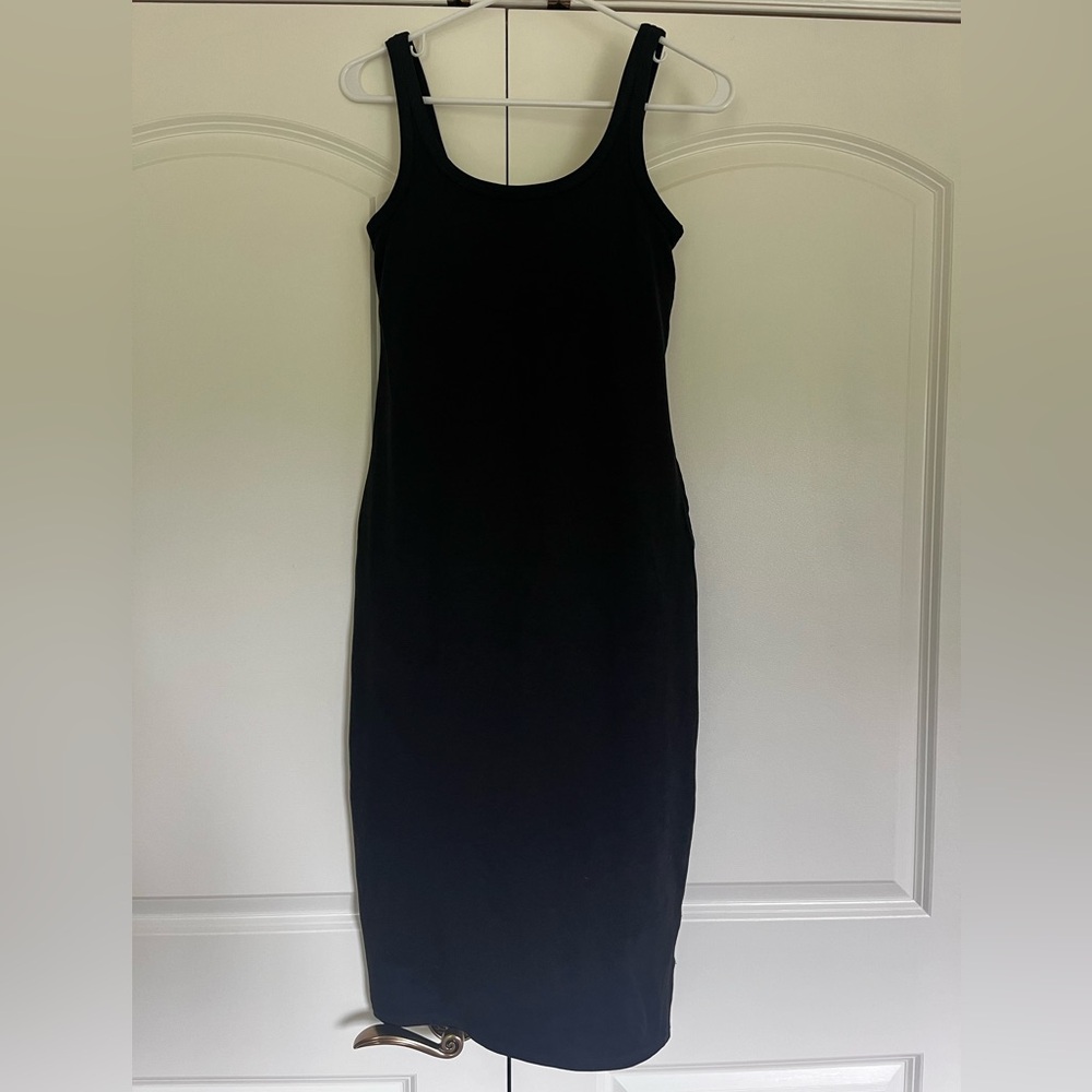 Vuori Halo Essential Dress